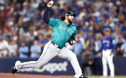 MLB: Andrés Muñoz se convierte en el segundo lanzador mexicano con dos salvamentos en una misma Postemporada