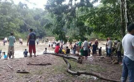 Lugareños buscan regresar río a Cascadas de Agua Azul