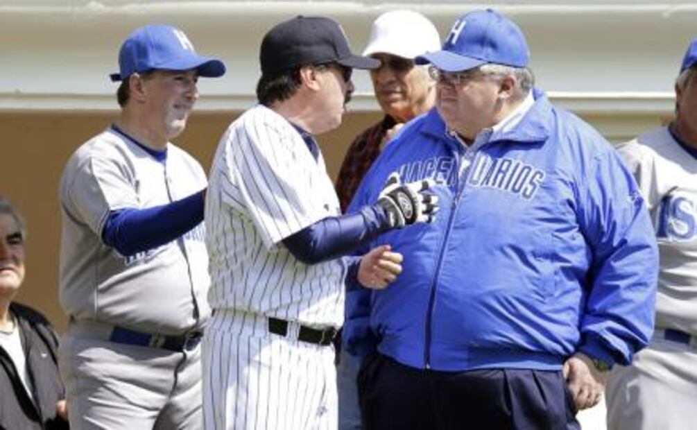 Comparte Narro fotografías con pelotero Joey Meneses