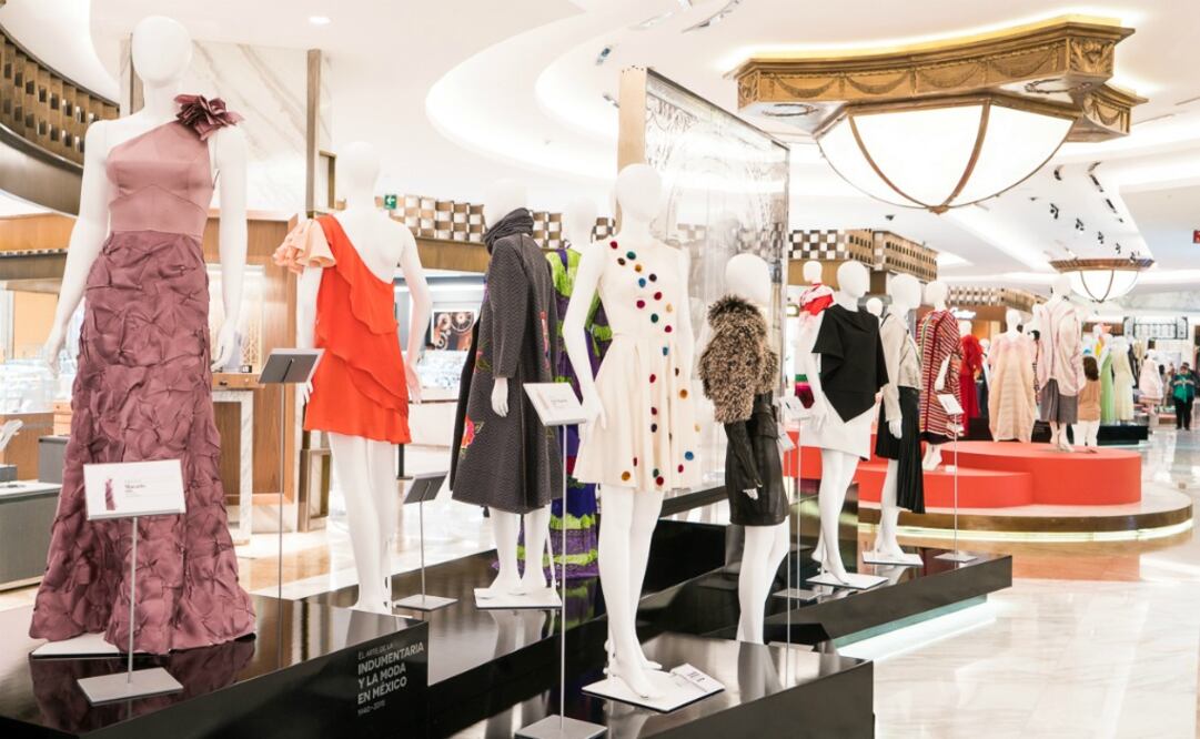 Algunas piezas de la mustra El arte de la indumentaria y la moda en México.