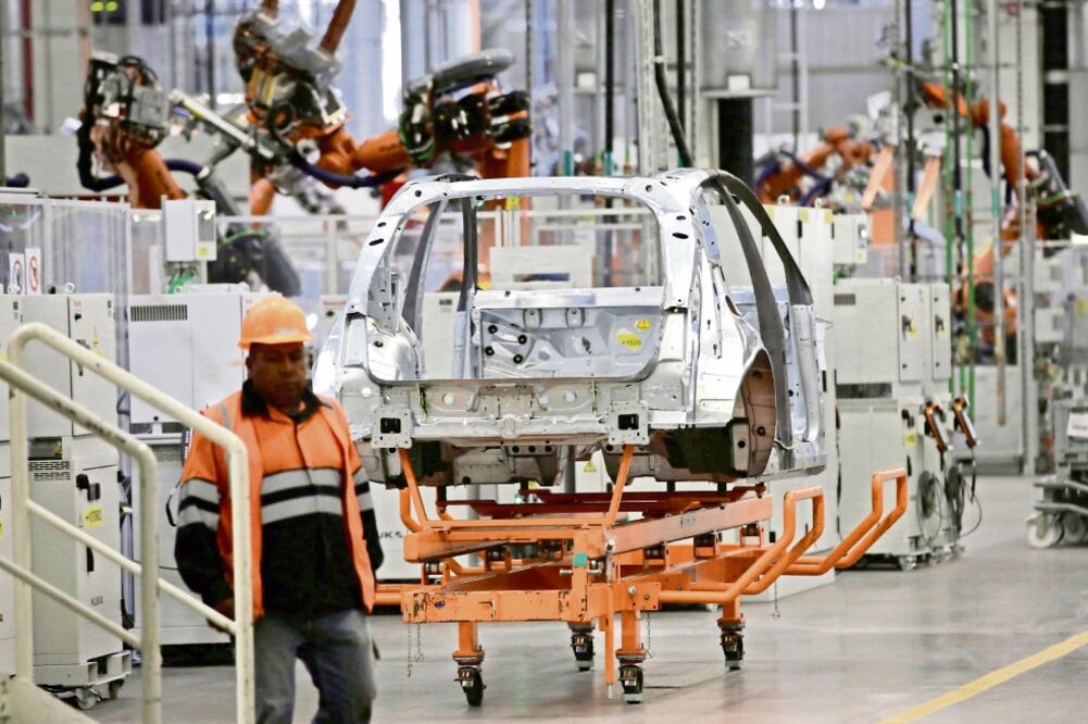 El año pasado, México importó 28 mil millones de dólares en autopartes, de los cuales, 5 mil millones fueron de refacciones. Foto: Archivo/EL UNIVERSAL