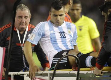 Argentina ahora sufre la baja del "Kun"