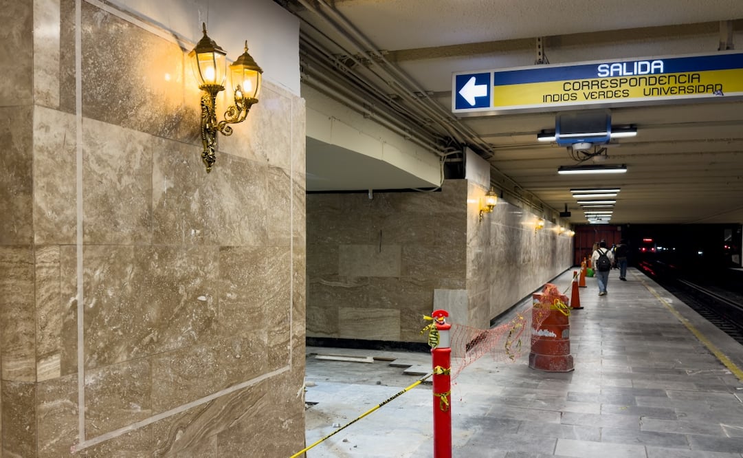 Candelabros y obras de remodelación en la estación Hidalgo del Metro de la Ciudad de México. Foto Hugo Salvador / EL UNIVERSAL