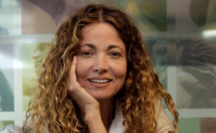 Las escritoras deben remar más especialmente si no son feas: Ángela Becerra