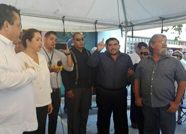 Familiares de Silvestre de la Toba increpan al gobernador de BCS