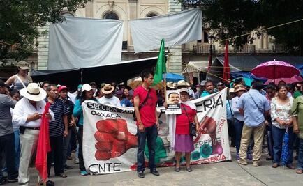 CNTE arriba a Zócalo de Oaxaca; es el inicio "de la resistencia", dice