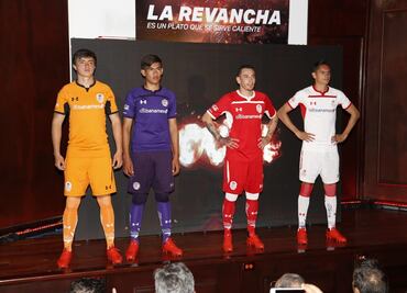 Diablos Rojos del Toluca presentan su nuevo uniforme