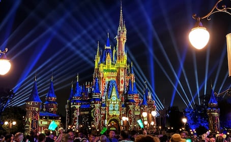 Disney World sorprende a latinoamericanos con mega descuento para visitar sus 4 parques