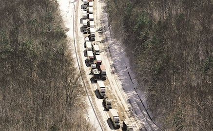 Nevada en EU deja varados a cientos más de 20 horas