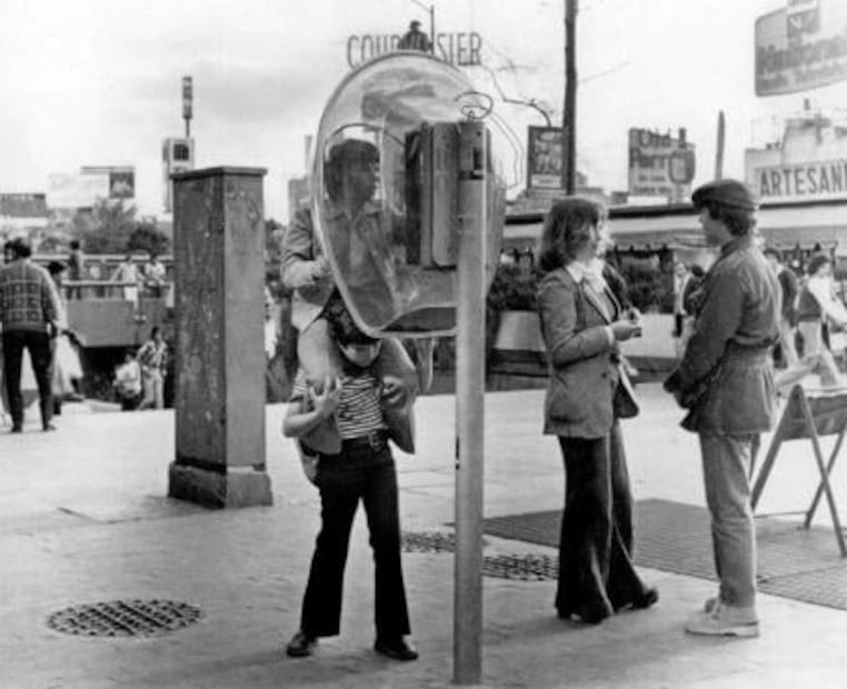 Cuando la ciudad se llenó de casetas telefónicas