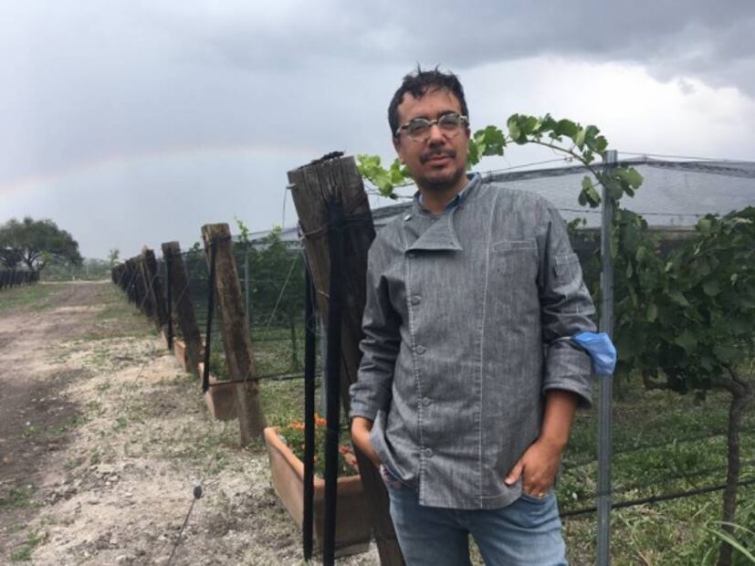 Disfruta de una copa de vino mientras disfrutas de un atardecer, o la puesta de un arcoiris