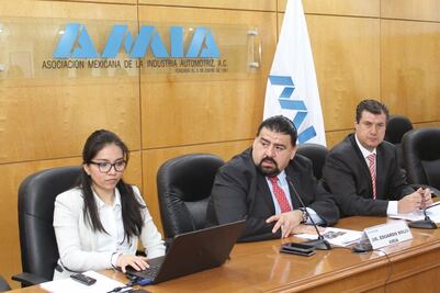 Inegi: paga más el sector automotriz que manufacturas