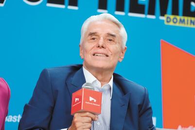 Que Carmelita no se meta: Enrique Guzmán