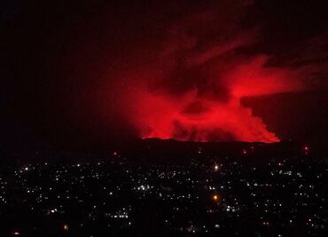 Volcán Nyiragongo en el Congo entra en erupción tras intensa actividad