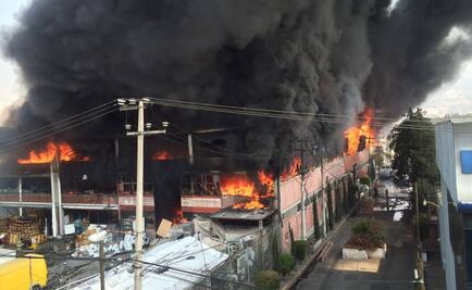 Se incendia fábrica en San Bartolo Tenayuca
