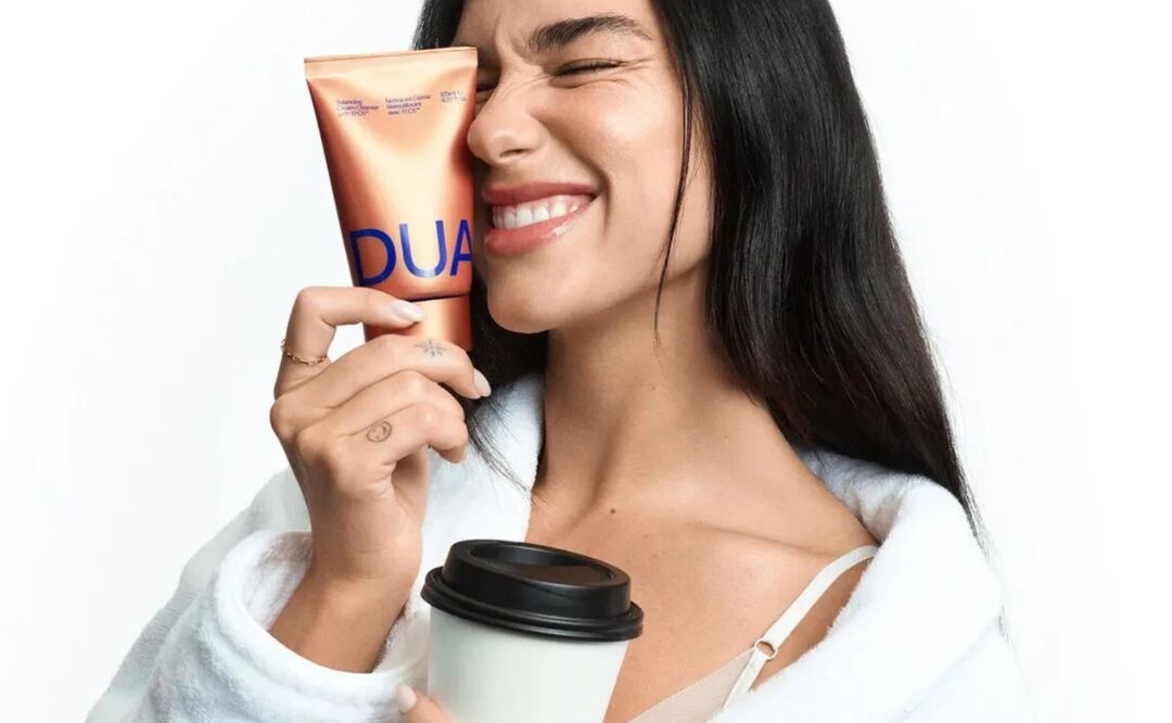 La cantante británica presenta Dua, su primera línea de belleza. Foto: Instagram @augustinusbader