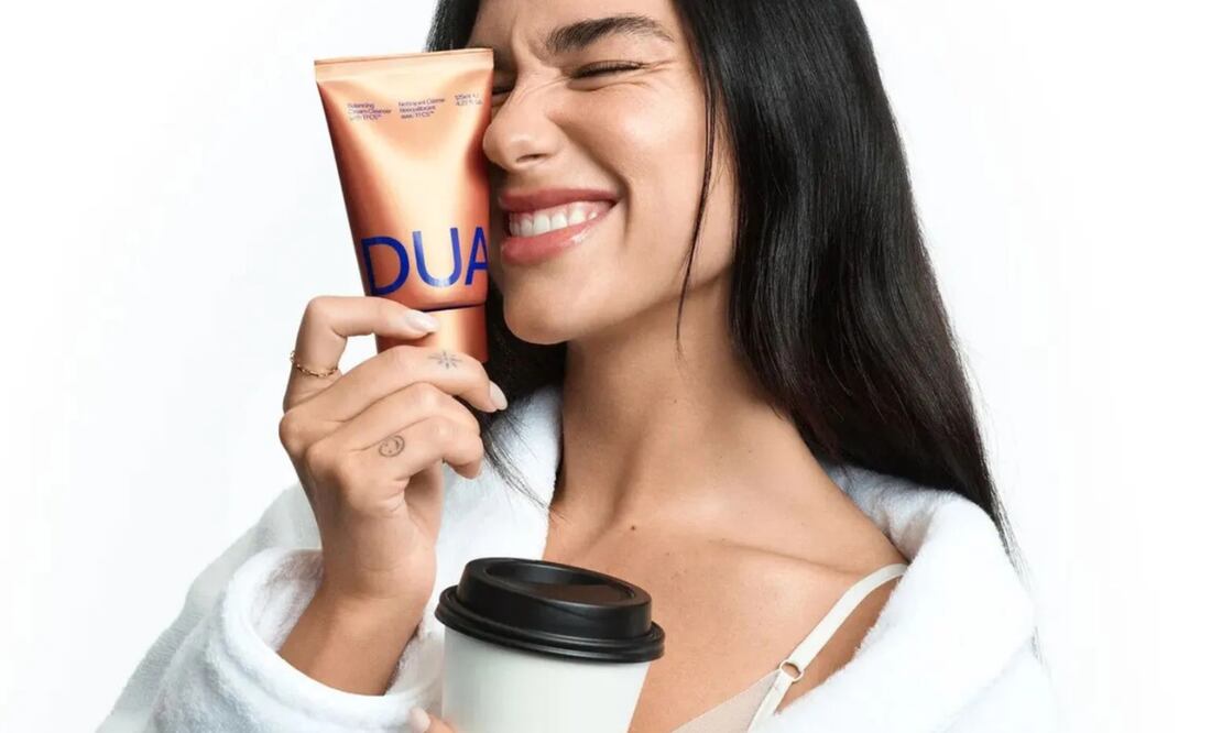 La cantante británica presenta Dua, su primera línea de belleza. Foto: Instagram @augustinusbader