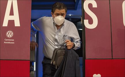 Luis Fernando Tena deja de ser entrenador de Chivas