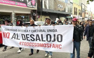 Protestan artistas en Pachuca por cierre de fundación Arturo Herrera; gobierno busca crear nuevo museo