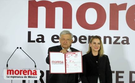 AMLO se registra como precandidato de Morena a la Presidencia