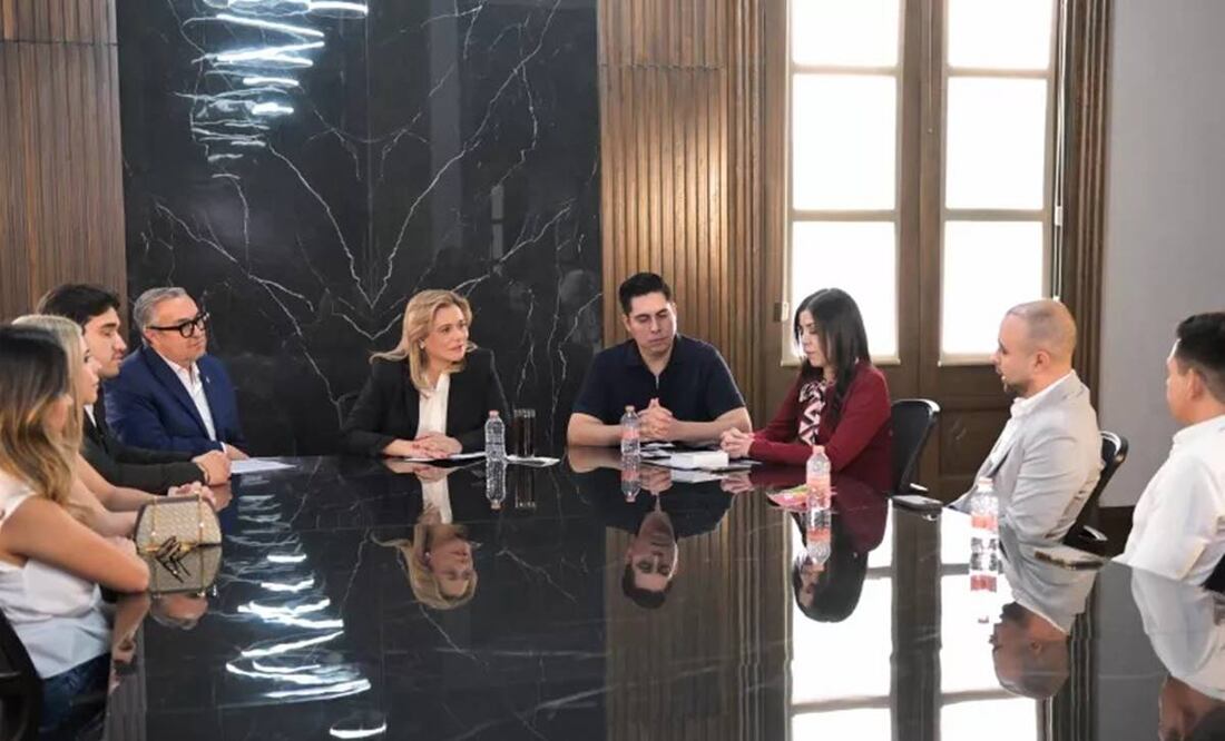 Reunión de la gobernadora Maru Campos con pequeños empresarios de Chihuahua / Foto: Especial