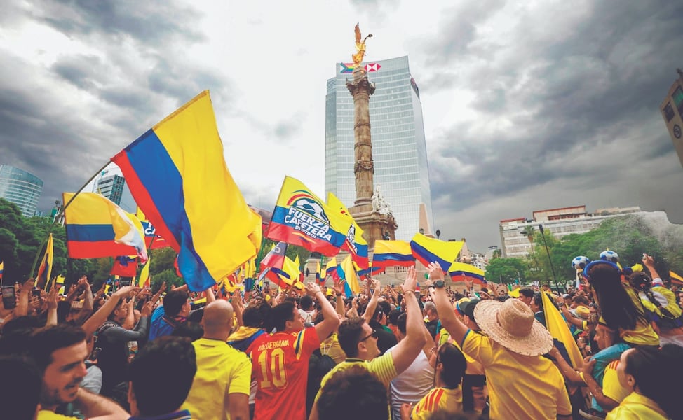 Parceros adoptan el Ángel de la Independencia