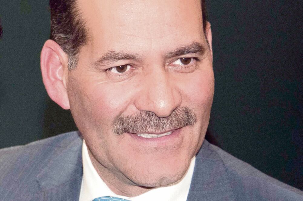 Orozco Sandoval afila tijera en Salud y Educación