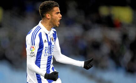 Reyes y Vela lucen en empate