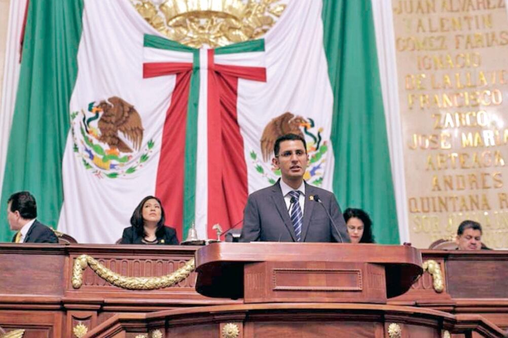 El presidente de la Comisión de Transparencia y Combate a la Corrupción, Carlos Castillo, cuestionó la administración de la extinta Asamblea Legislativa. (ESPECIAL)