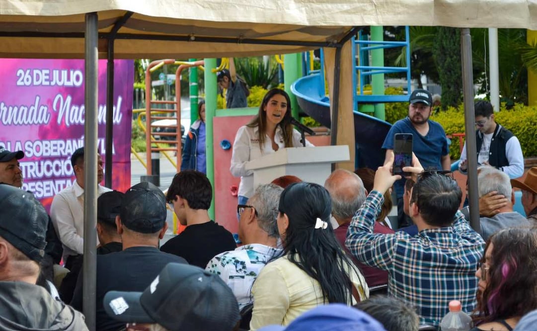 Jornada Nacional por la Soberanía y la Construcción de la Representación Popular, celebrada en la colonia América de la alcaldía Miguel Hidalgo. Fue encabezada por la diputada de Morena María Teresa Ealy Díaz. Foto: Especial