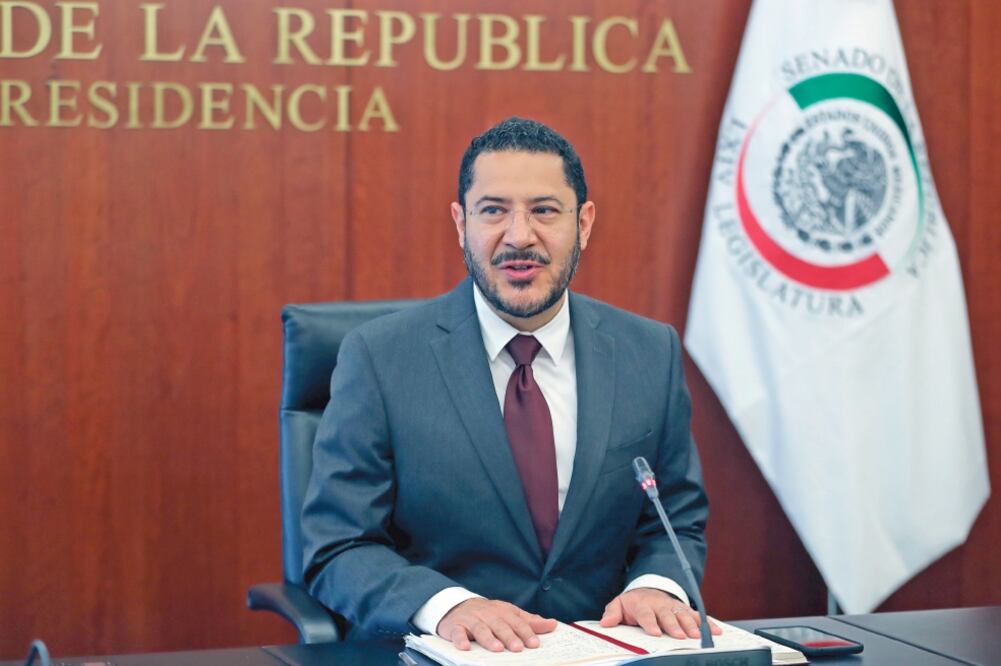 Martí Batres explicó que la ley de remuneraciones para servidores públicos establecerá que nadie podrá percibir un salario mayor al del Presidente (ARCHIVO EL UNIVERSAL)