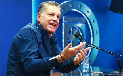 Ricardo Peláez estalla contra la directiva de Cruz Azul: “Destrozaron al equipo”