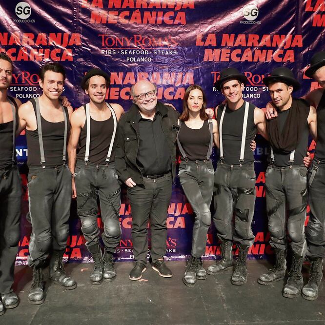  Los siete actores en escena interpretarán a diferentes personajes. Ivan Stephens. EL UNIVERSAL