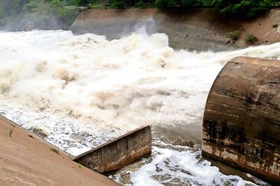 "Calvin" toca tierra; en alerta autoridades de Oaxaca