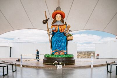 Apuestan por turismo religioso con niños gigantes