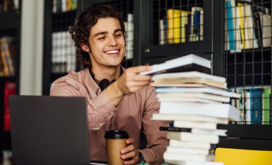 Universidad de Harvard, un legado de excelencia y liderazgo global. Fuente: Freepik.