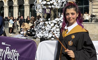 "Harry Potter" revive la magia en Londres: fans celebran el regreso a Hogwarts antes del estreno de la nueva serie