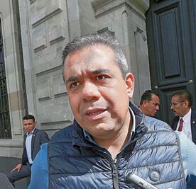 Ya alzan la mano en Morena  para el Senado