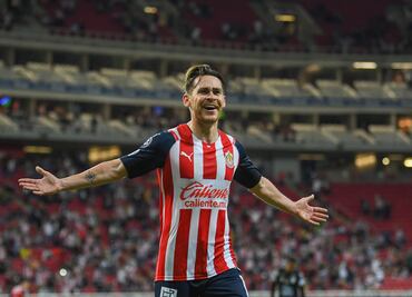 Jesús Angulo, futbolista de Chivas, sufre robo de su camioneta