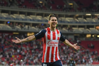 Jesús Angulo, futbolista de Chivas, sufre robo de su camioneta