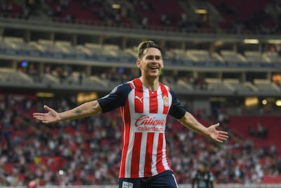 Jesús Angulo, futbolista de Chivas, sufre robo de su camioneta