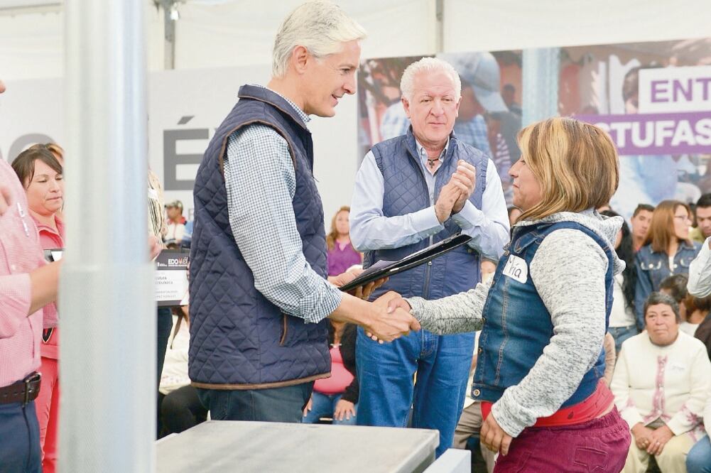 Los calentadores propician un ahorro de hasta 75% de la leña con la que las amas de casa preparan los alimentos (CORTESÍA)