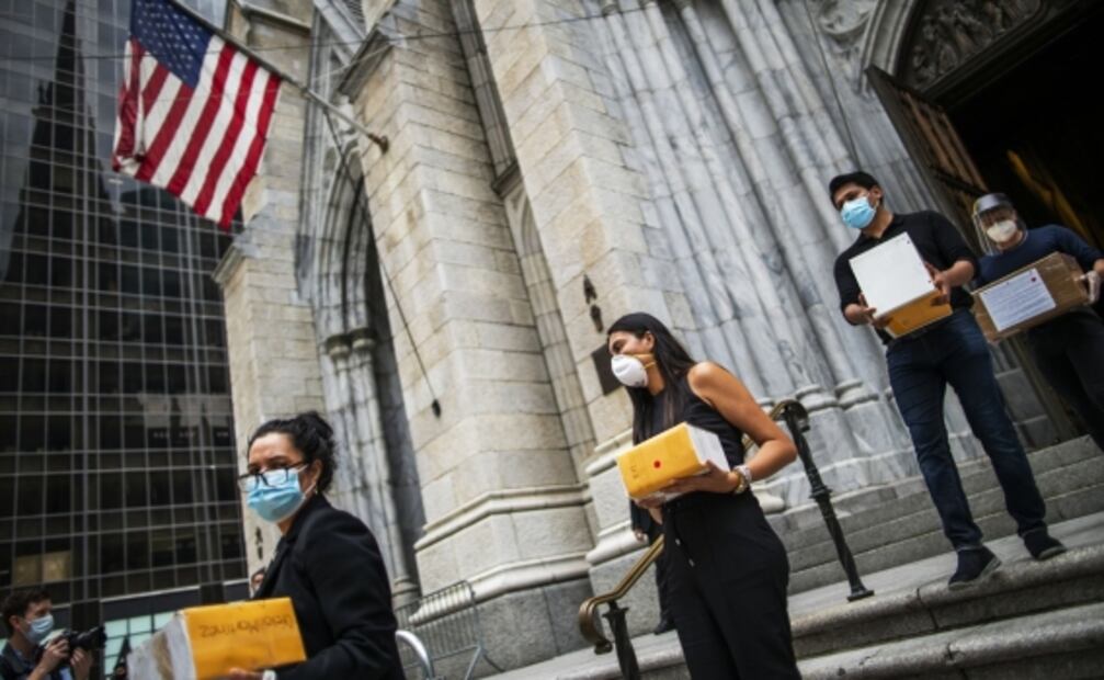 Nueva York despide a 250 "héroes" mexicanos, víctimas del coronavirus