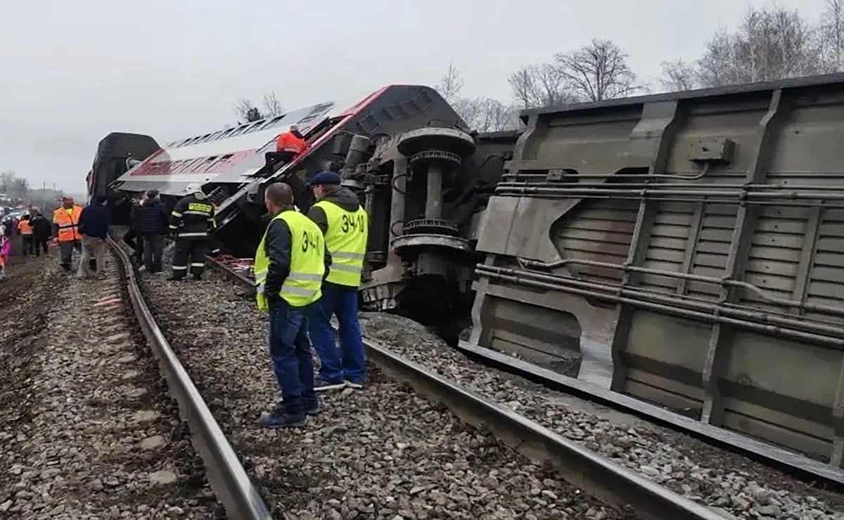 Al menos 24 personas resultaron heridas, tras descarrilamiento de tren en la región rusa de Uliánovsk, a más de 800 kilómetros de Moscú.