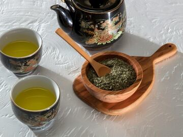 Para qué sirve tomar té verde y qué contiene