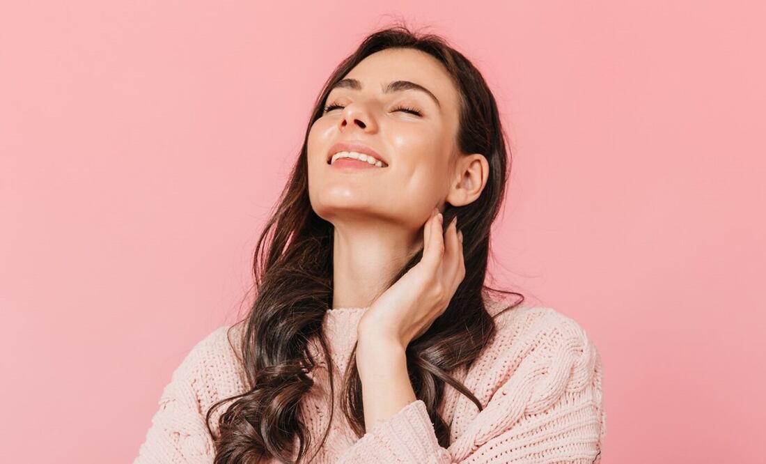 Descubre cómo reducir la papada sin el bisturí. Foto: Freepik