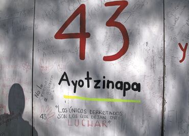 FGR reinvestigará el caso Ayotzinapa