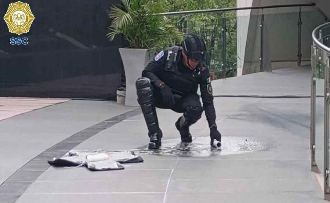Los policías iniciaron un rastreo de los objetos explosivos y localizaron cuatro artefactos confeccionados en tubo pvc de aproximadamente 20 centímetros de largo por cinco de diámetro, cada uno. Foto: Especial