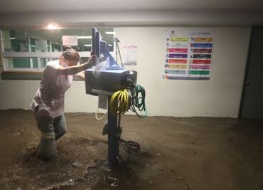 Es la tercera vez que se inunda, han hecho reparaciones “absurdas”: enfermera de Hospital de Atizapán