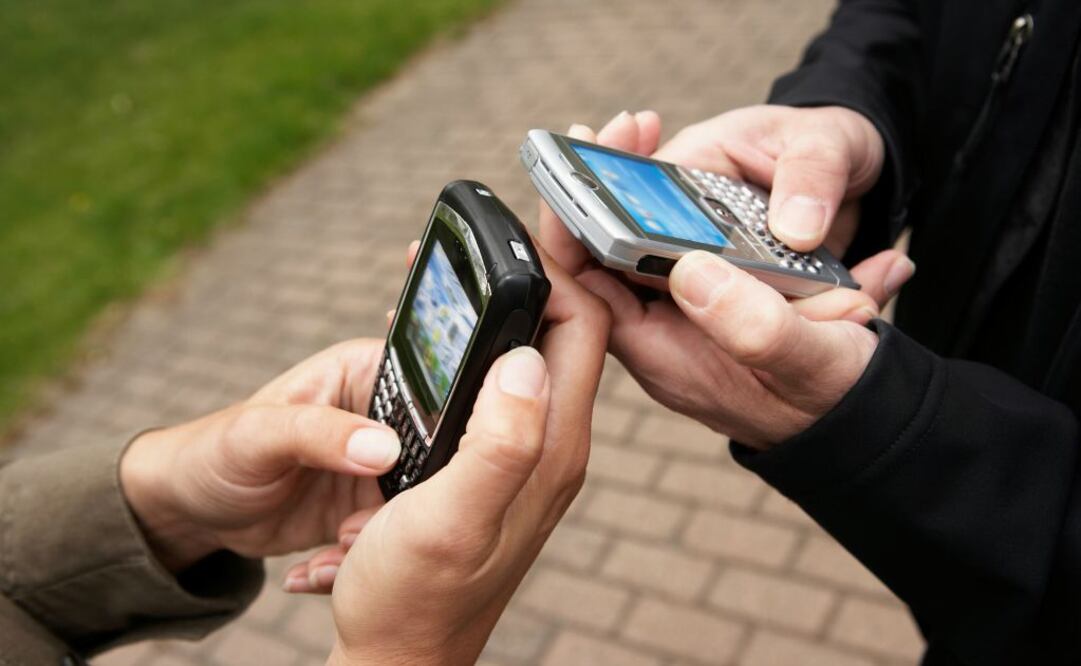 Las personas cada vez utilizan más los móviles como principal acceso internet.